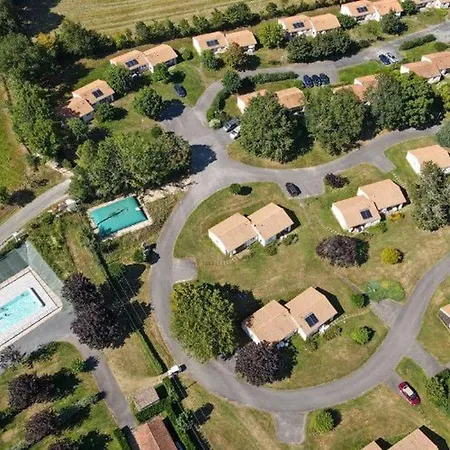 Parque de Campismo Mobil home 5 pers avec terrasse à Prailles - API-1-52-702 *